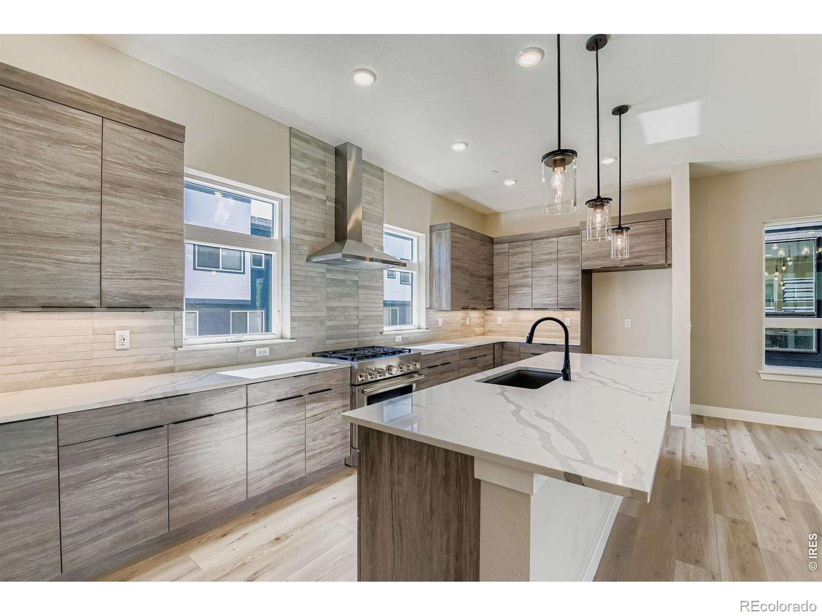 MLS Image #30 for 16595  peak way,broomfield, Colorado