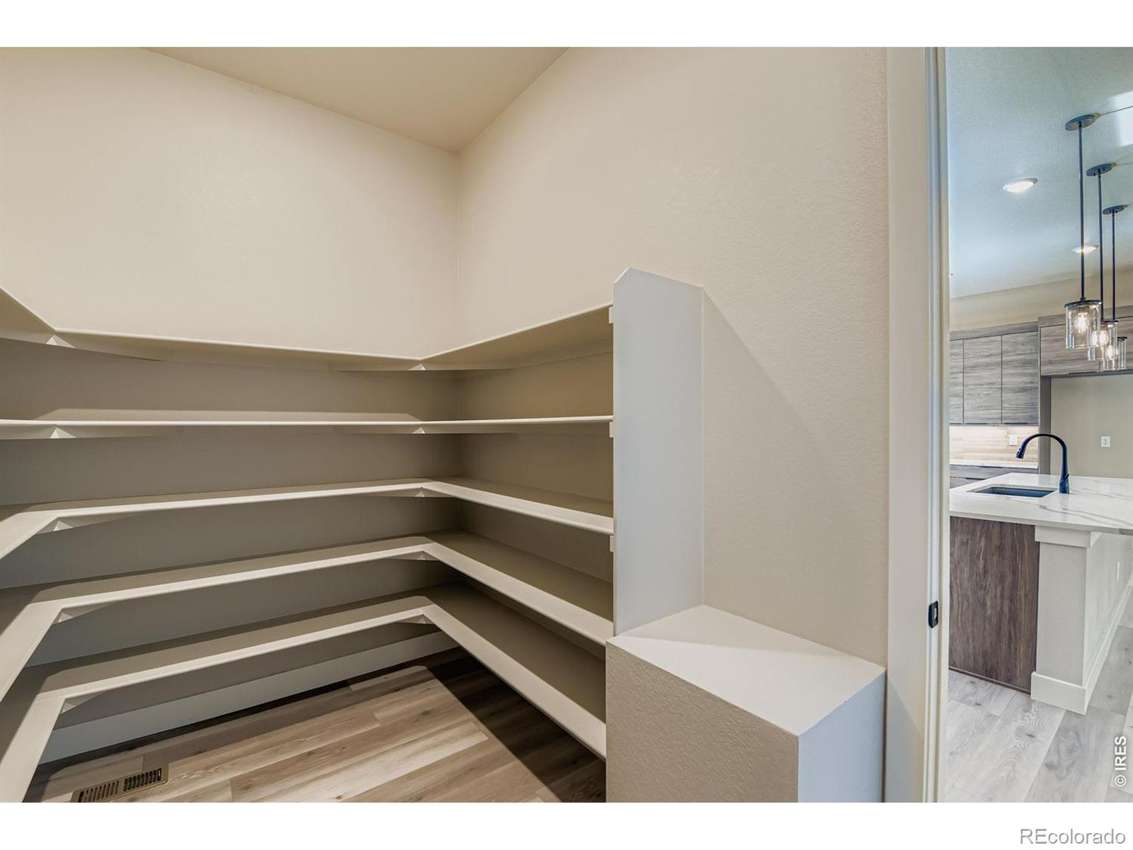 MLS Image #33 for 16595  peak way,broomfield, Colorado