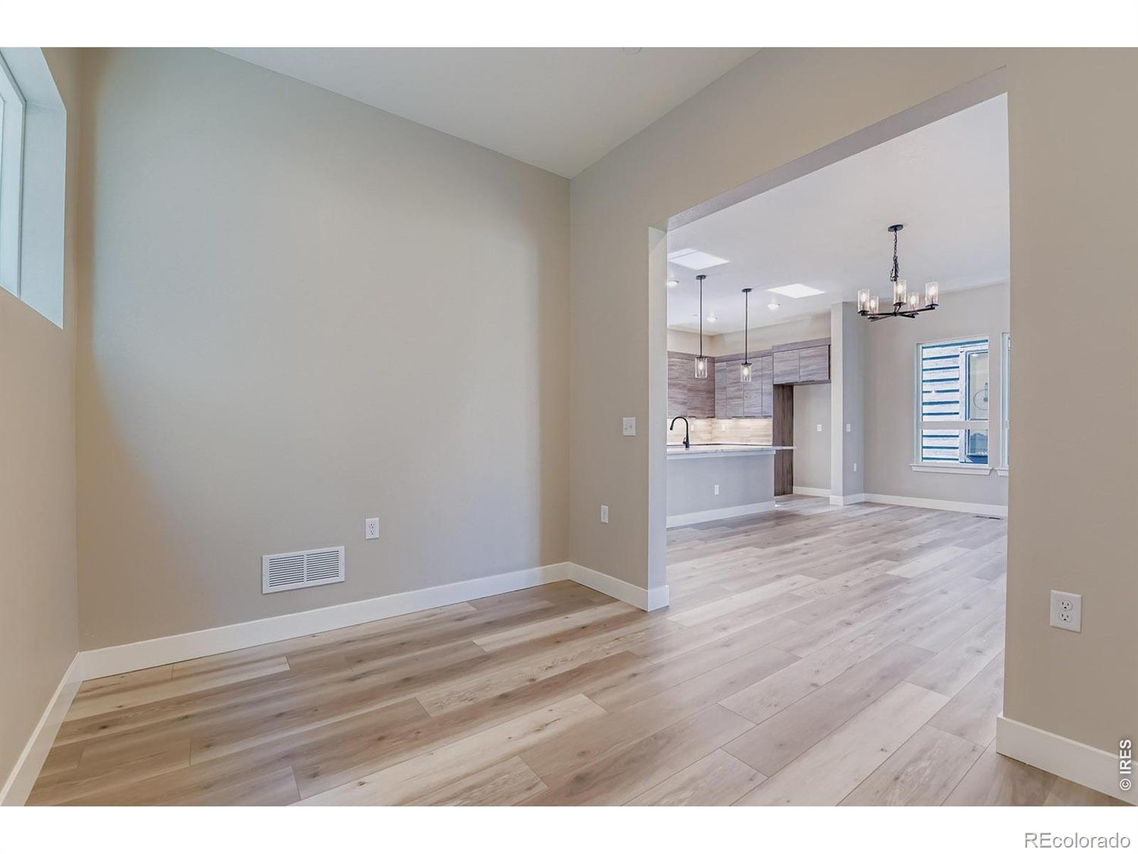 MLS Image #36 for 16595  peak way,broomfield, Colorado