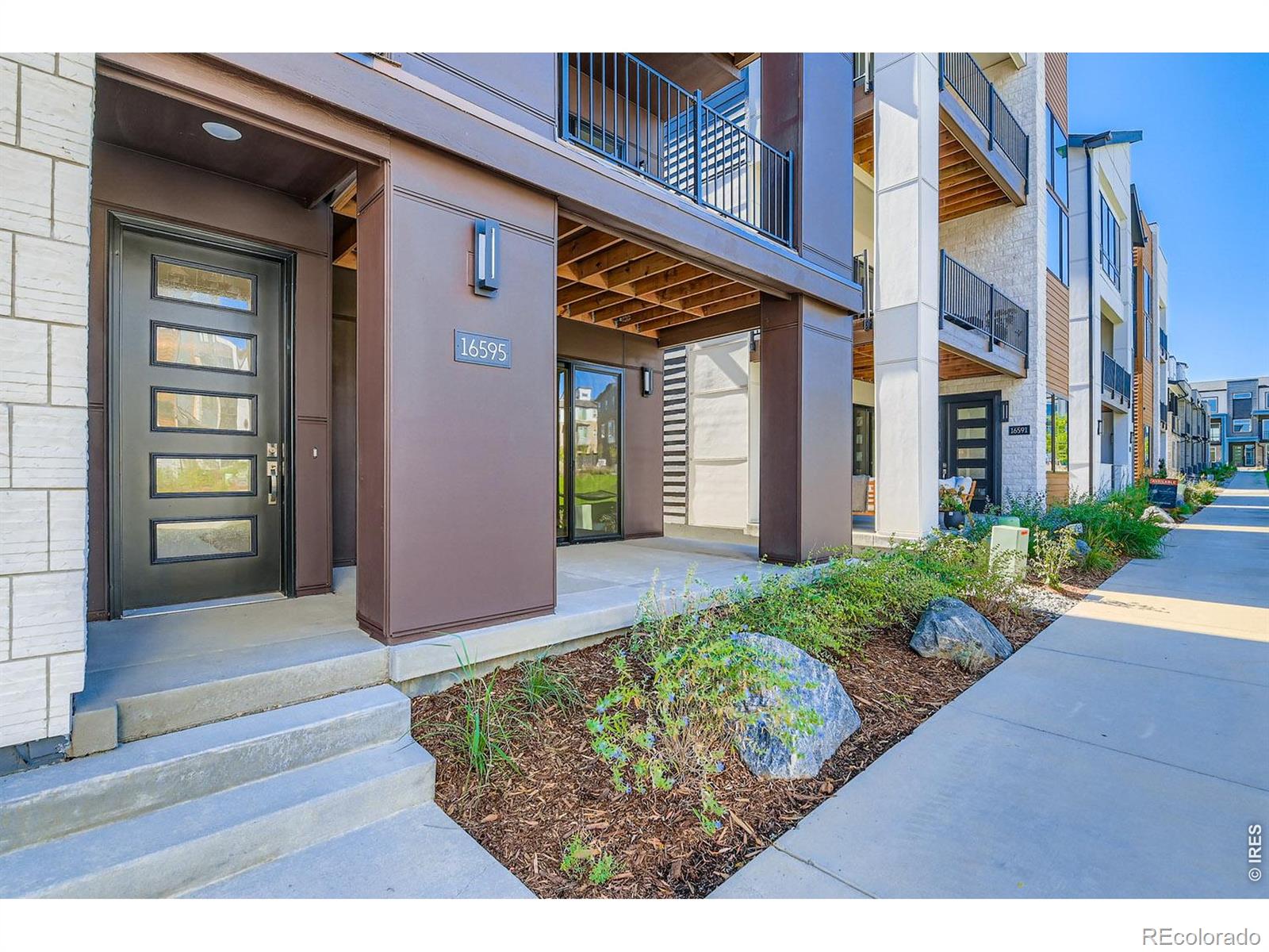 MLS Image #4 for 16595  peak way,broomfield, Colorado