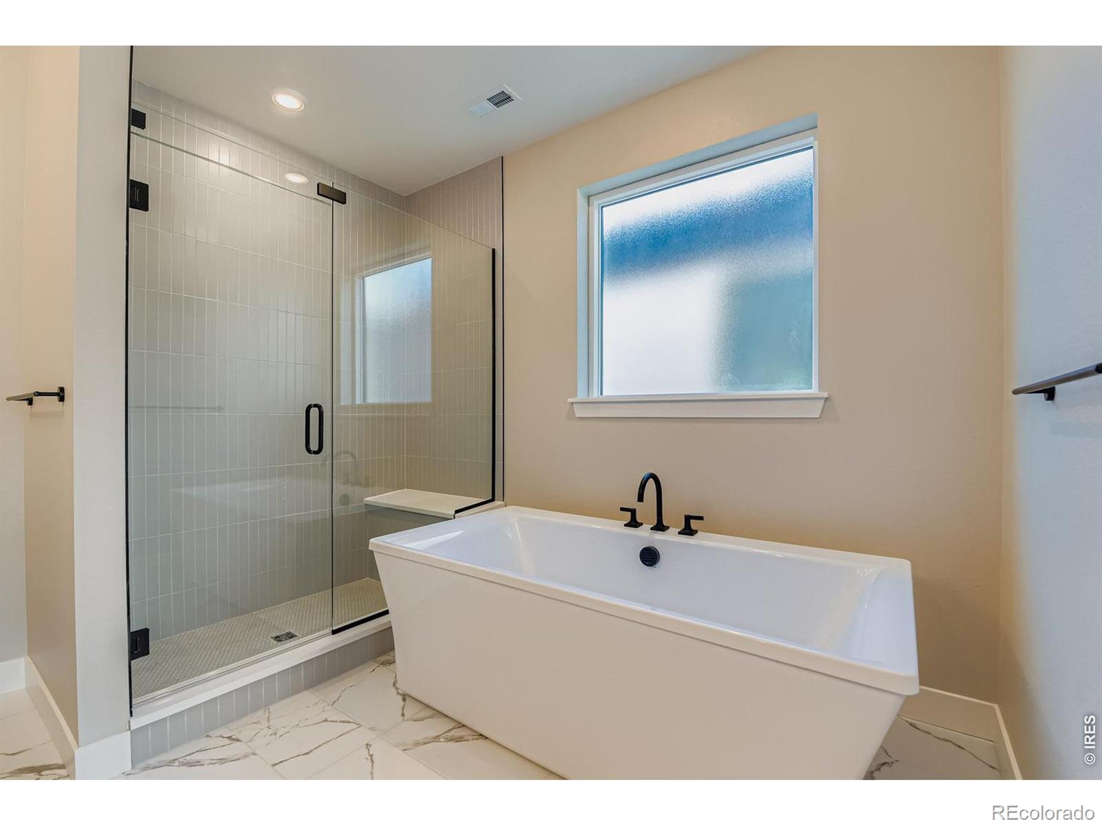 MLS Image #41 for 16595  peak way,broomfield, Colorado