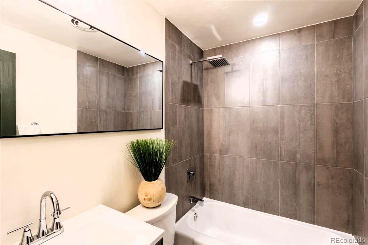 MLS Image #11 for 8620 w 52nd avenue,arvada, Colorado