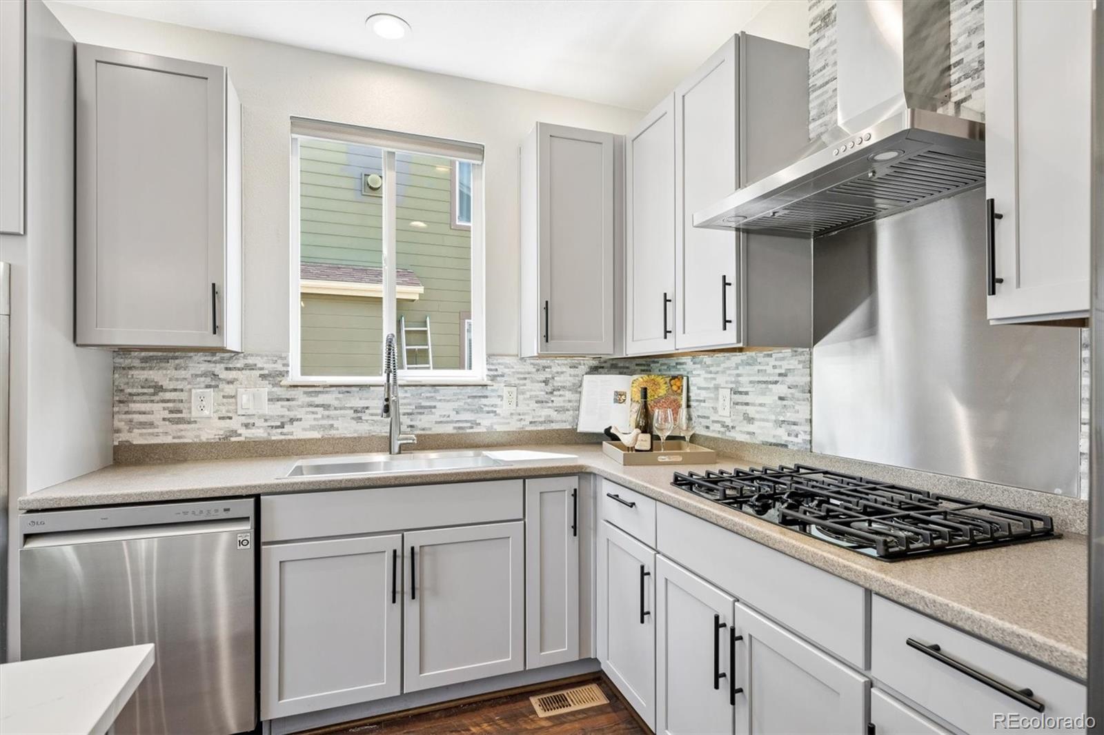MLS Image #9 for 1798  alpine drive,erie, Colorado