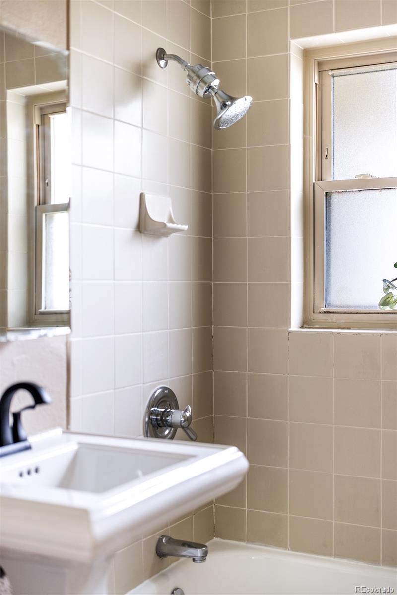 MLS Image #14 for 852  poplar street,denver, Colorado