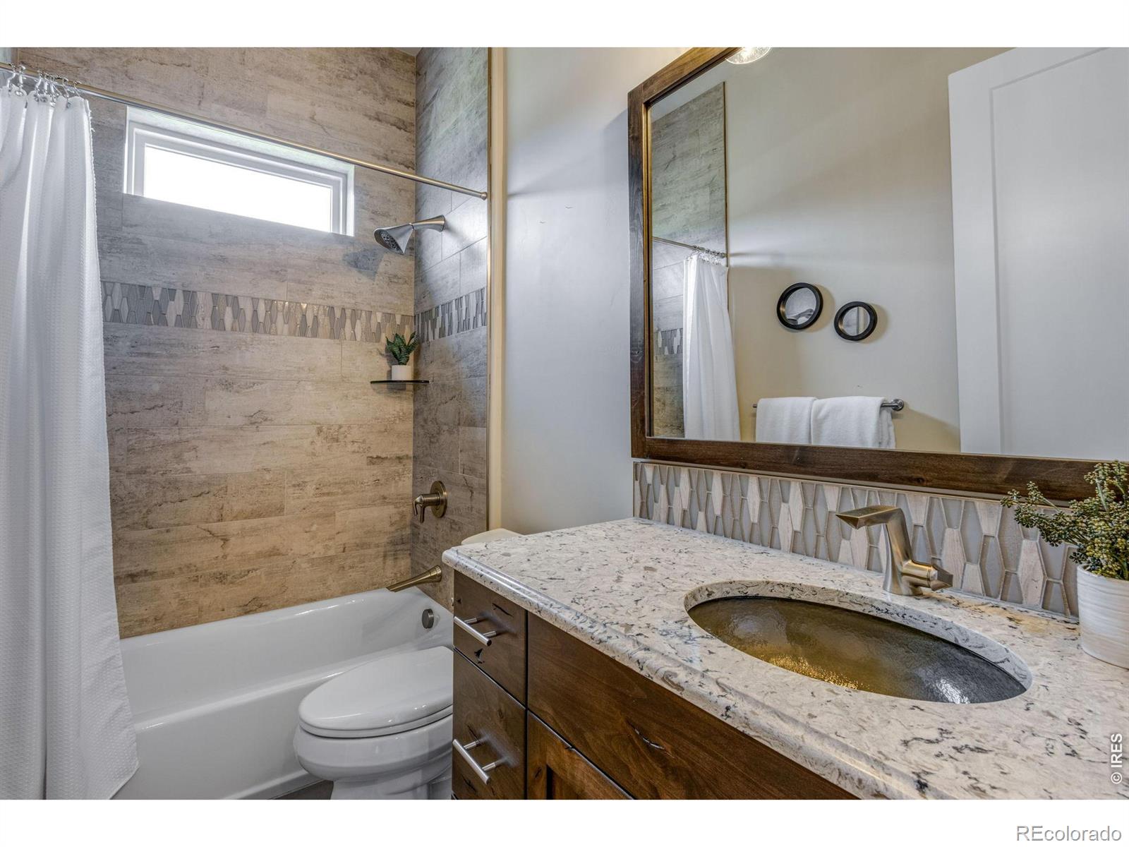 MLS Image #28 for 2006  vineyard drive,windsor, Colorado