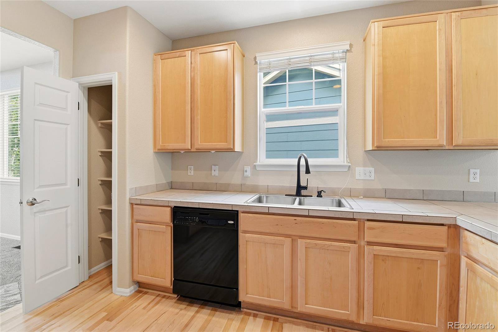 MLS Image #9 for 4031 s odessa street,aurora, Colorado