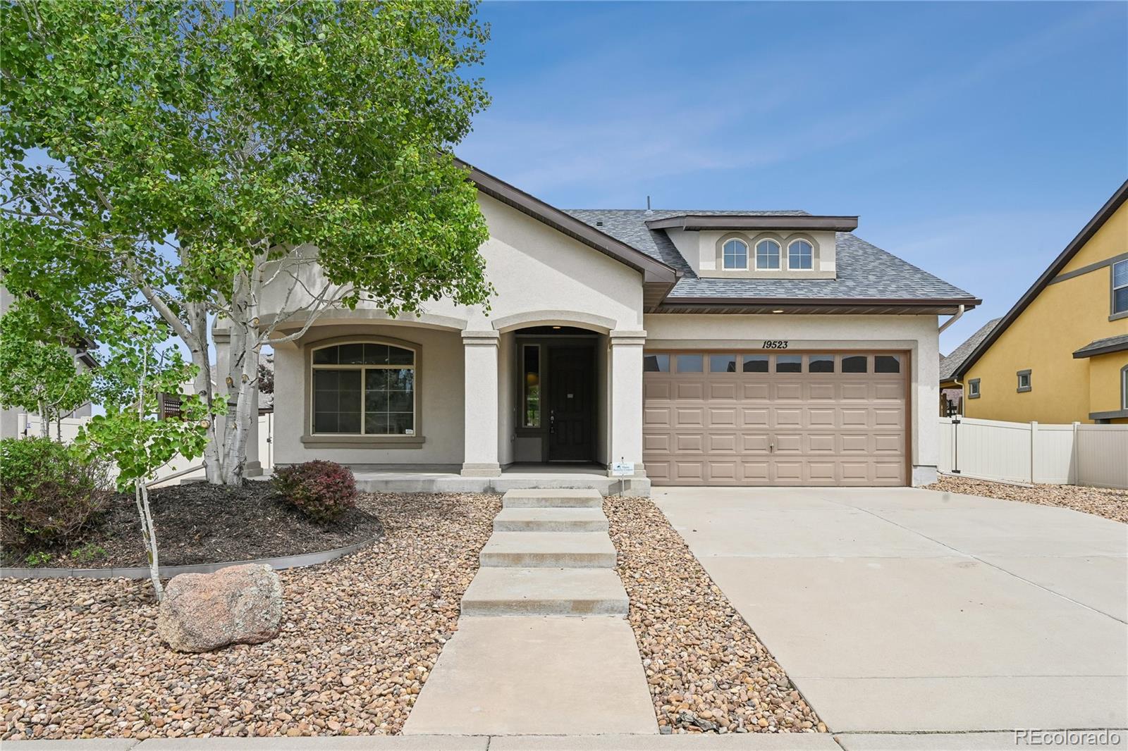 MLS Image #29 for 19523 e 54th avenue,denver, Colorado