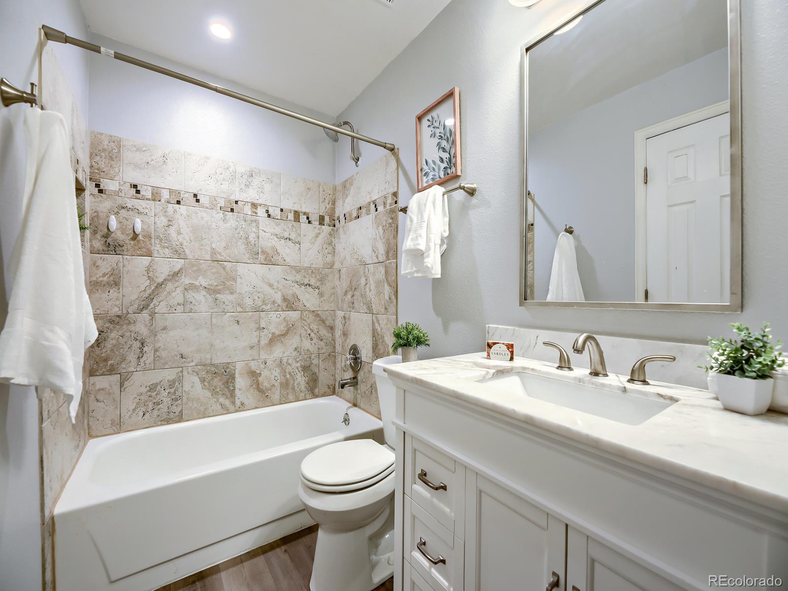 MLS Image #11 for 5595 s zang street,littleton, Colorado