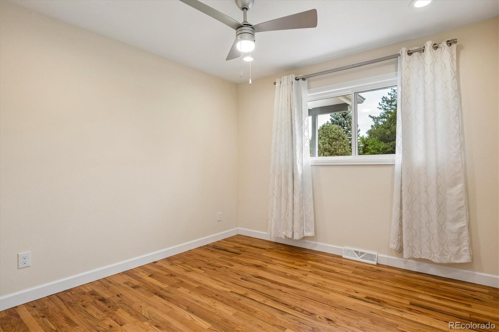 MLS Image #10 for 10894 e wesley avenue,aurora, Colorado