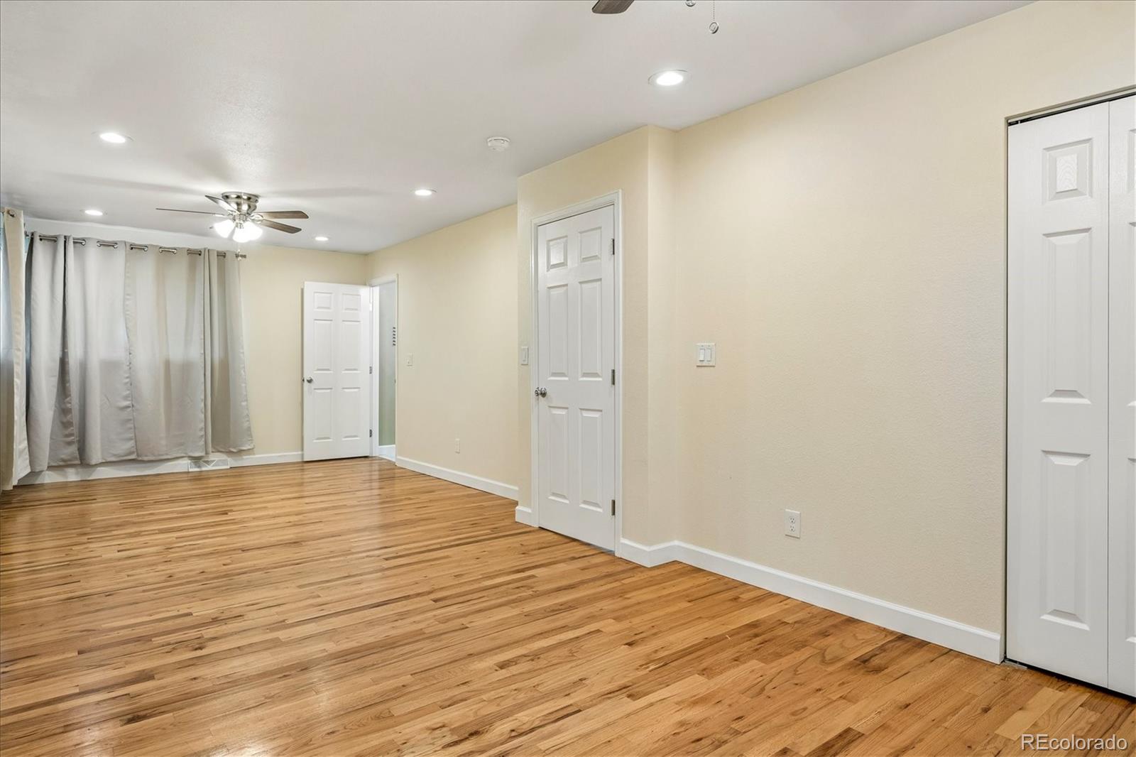 MLS Image #11 for 10894 e wesley avenue,aurora, Colorado