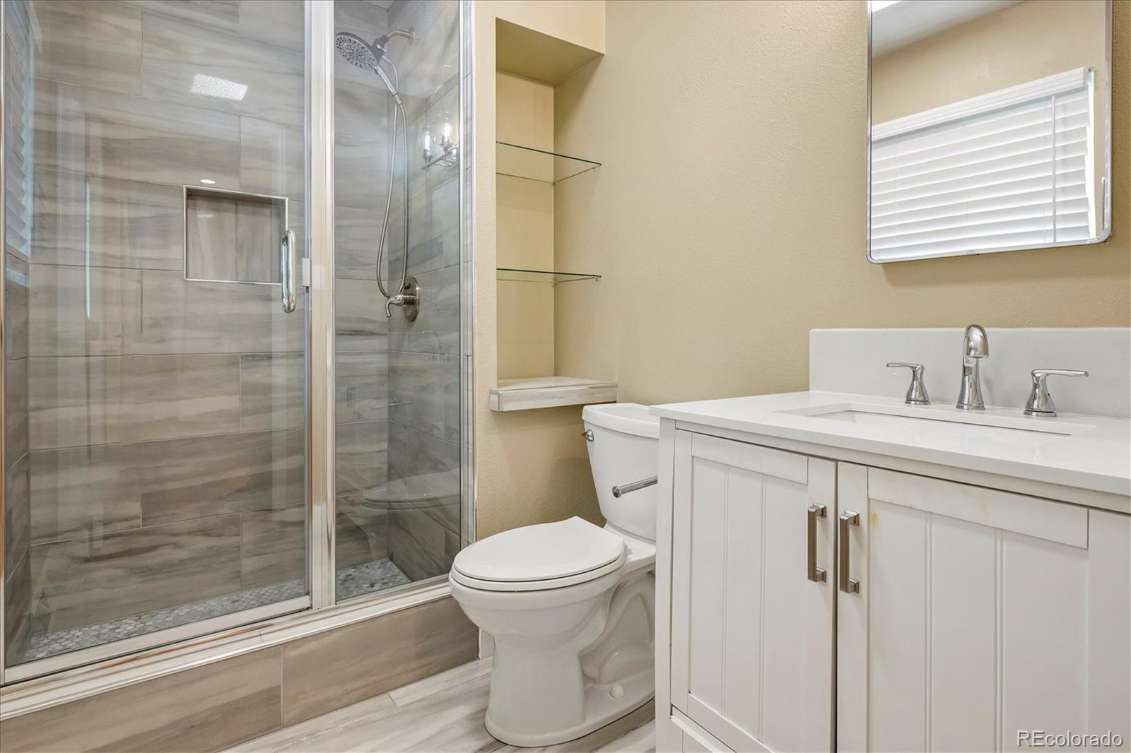 MLS Image #14 for 10894 e wesley avenue,aurora, Colorado