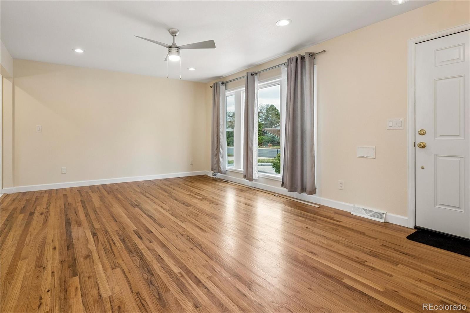 MLS Image #15 for 10894 e wesley avenue,aurora, Colorado