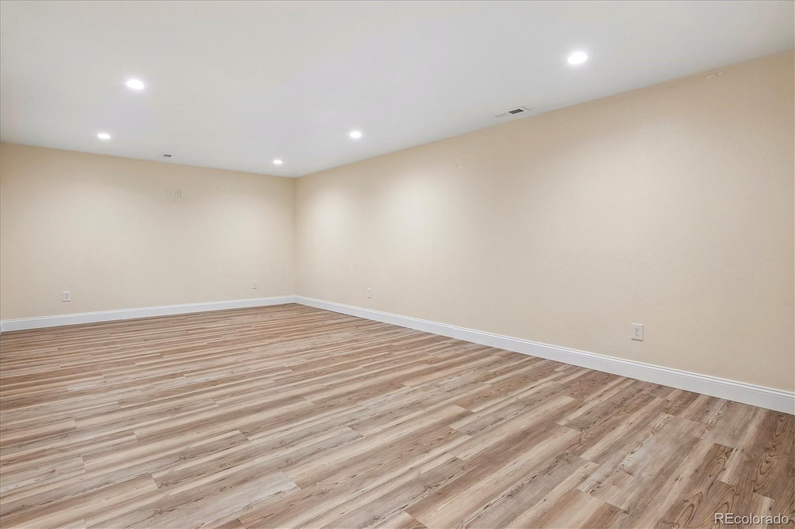 MLS Image #16 for 10894 e wesley avenue,aurora, Colorado