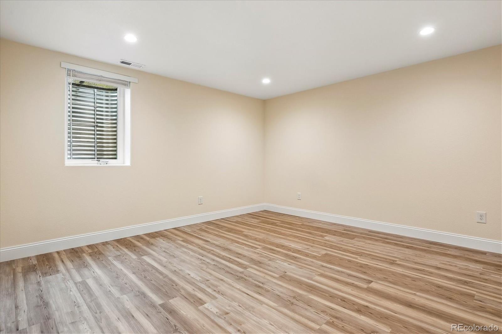 MLS Image #19 for 10894 e wesley avenue,aurora, Colorado