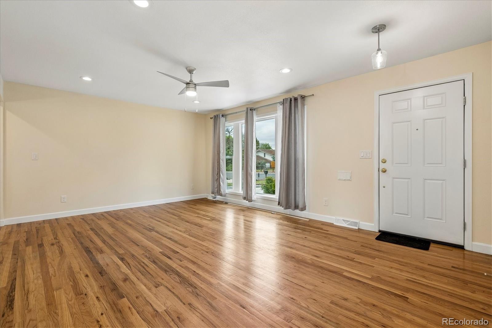 MLS Image #2 for 10894 e wesley avenue,aurora, Colorado