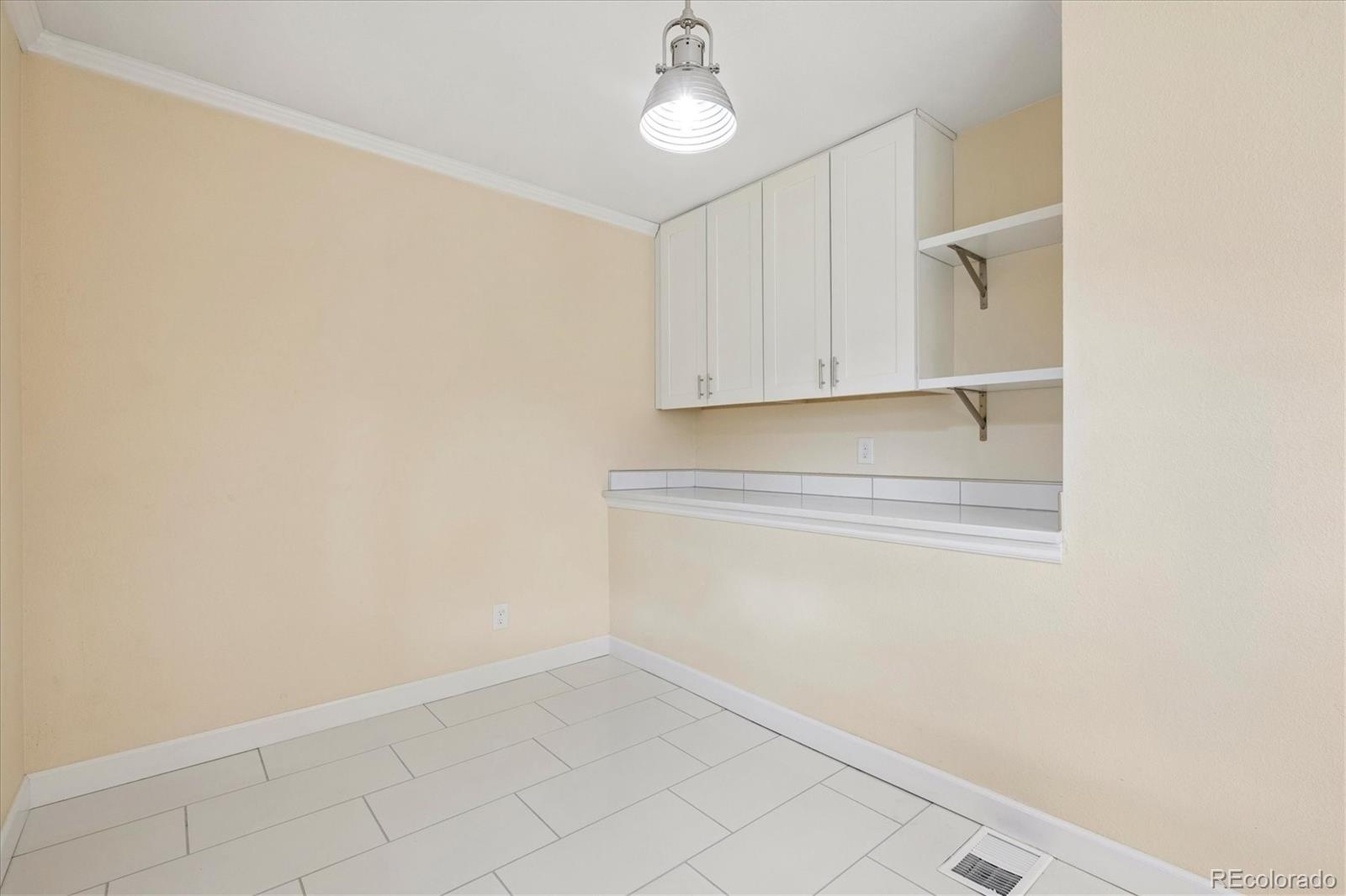 MLS Image #5 for 10894 e wesley avenue,aurora, Colorado