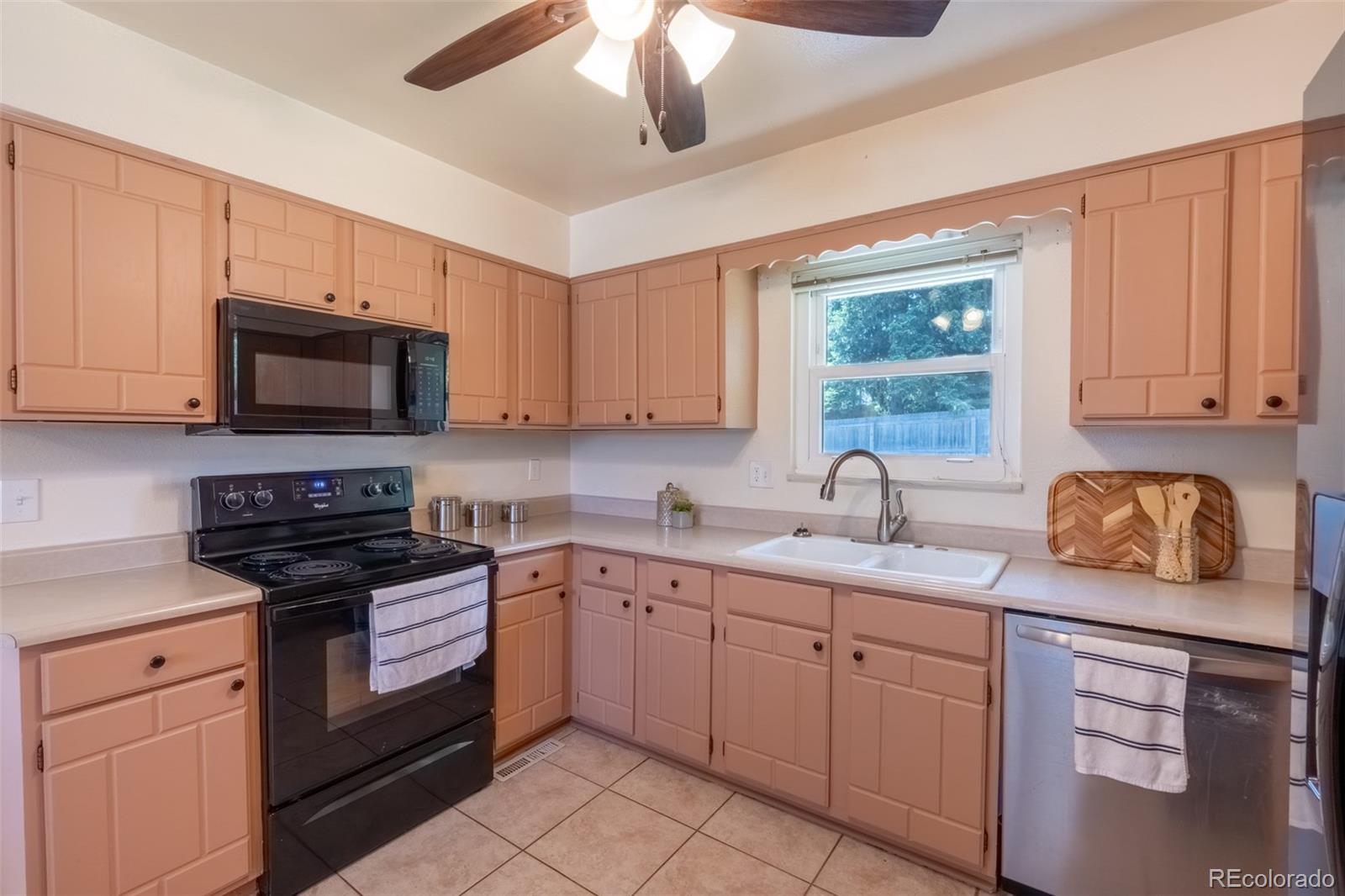 MLS Image #10 for 7544 e easter way,centennial, Colorado
