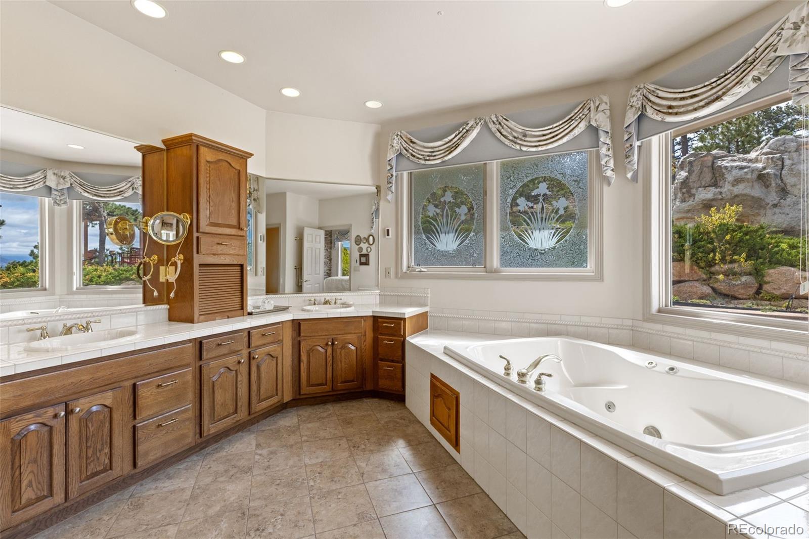 MLS Image #22 for 525  silhouette way,monument, Colorado