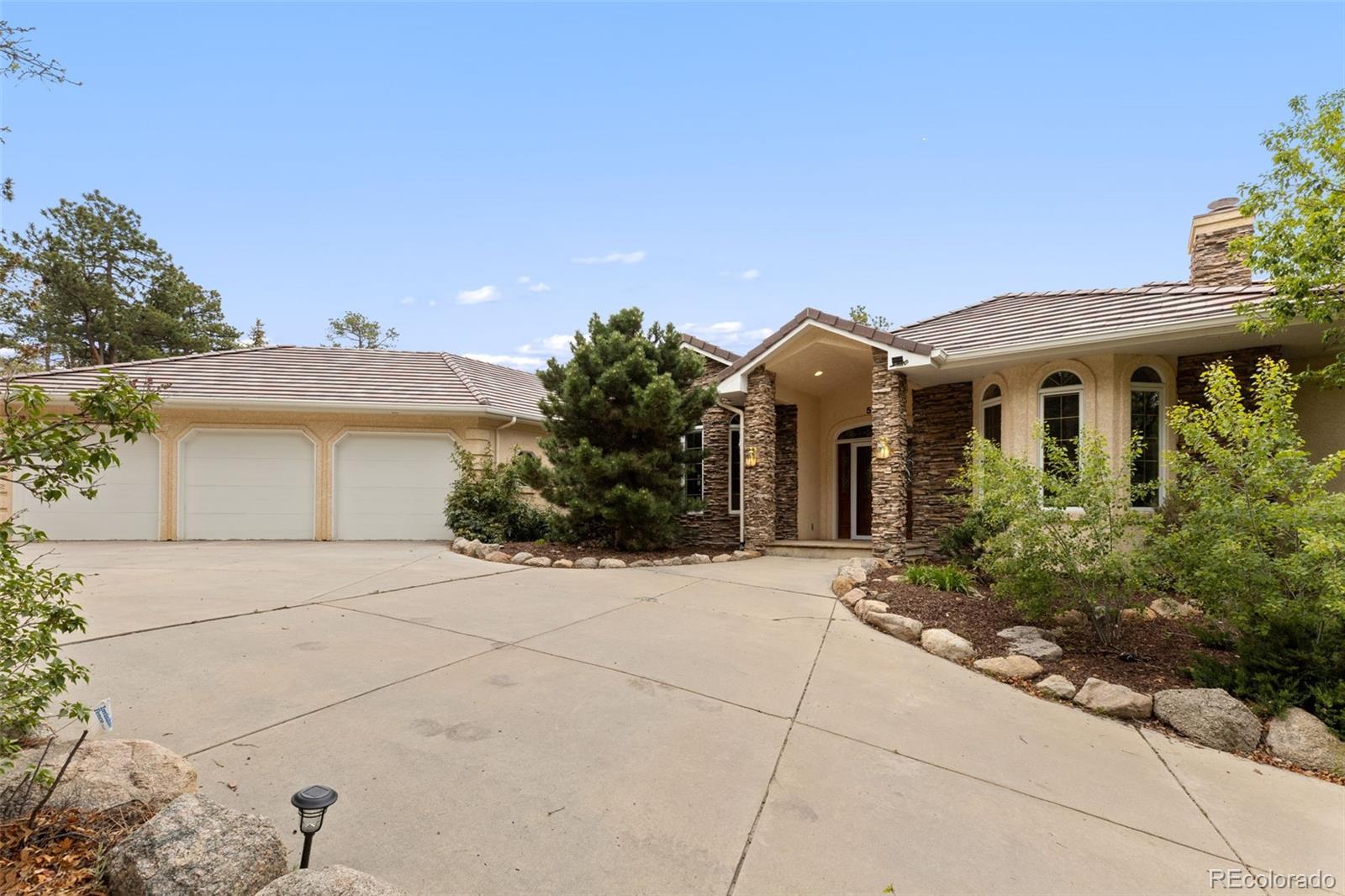 MLS Image #3 for 525  silhouette way,monument, Colorado