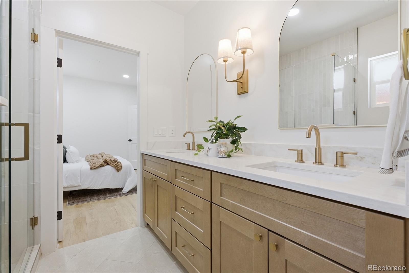 MLS Image #13 for 1539 s sherman street,denver, Colorado