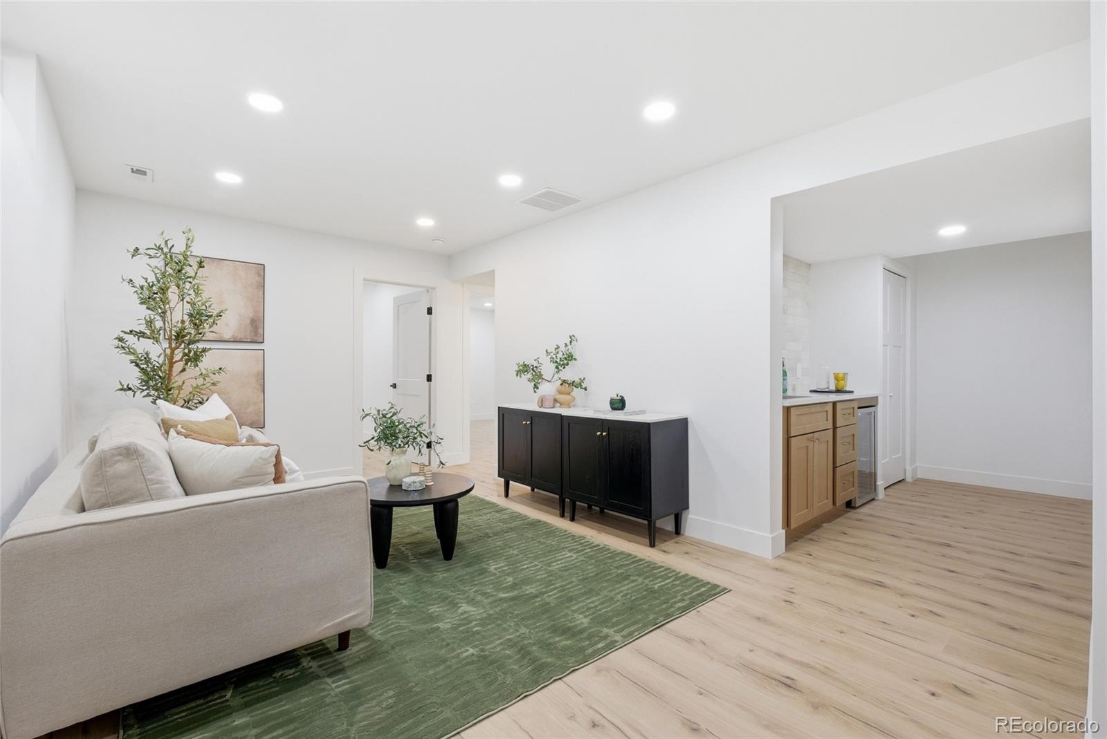 MLS Image #22 for 1539 s sherman street,denver, Colorado