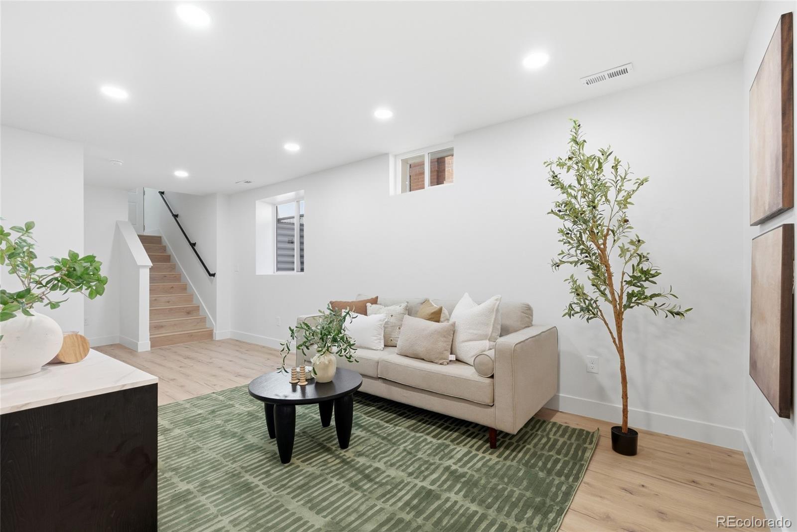 MLS Image #23 for 1539 s sherman street,denver, Colorado