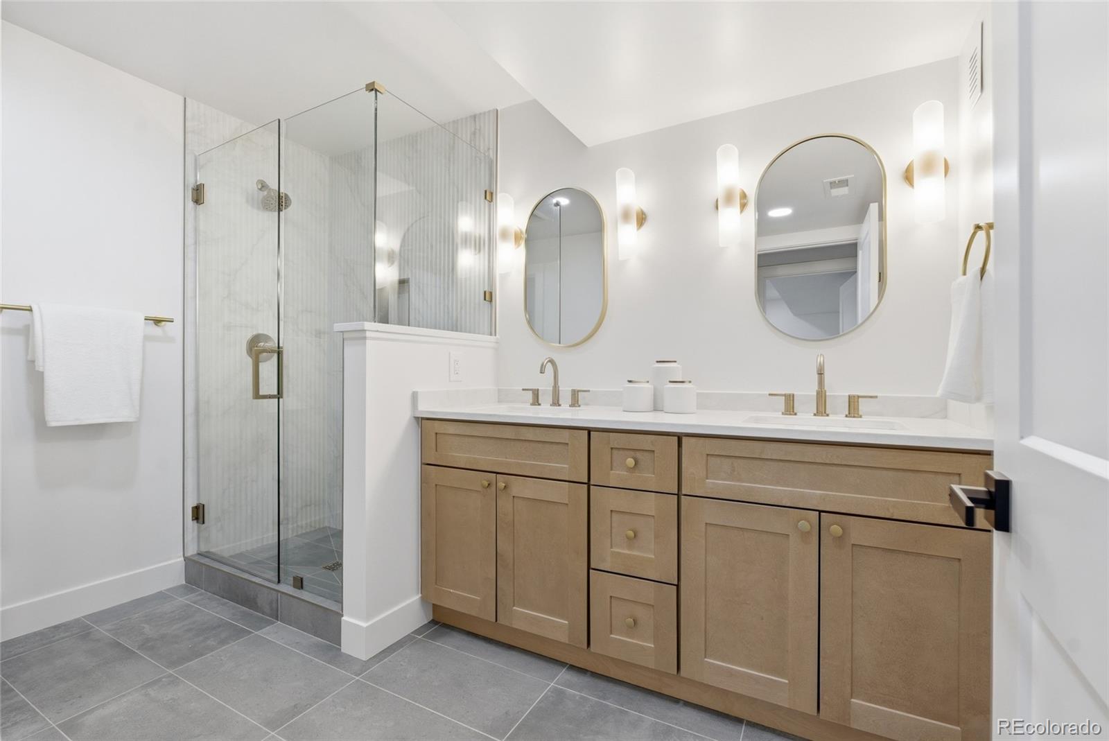 MLS Image #27 for 1539 s sherman street,denver, Colorado