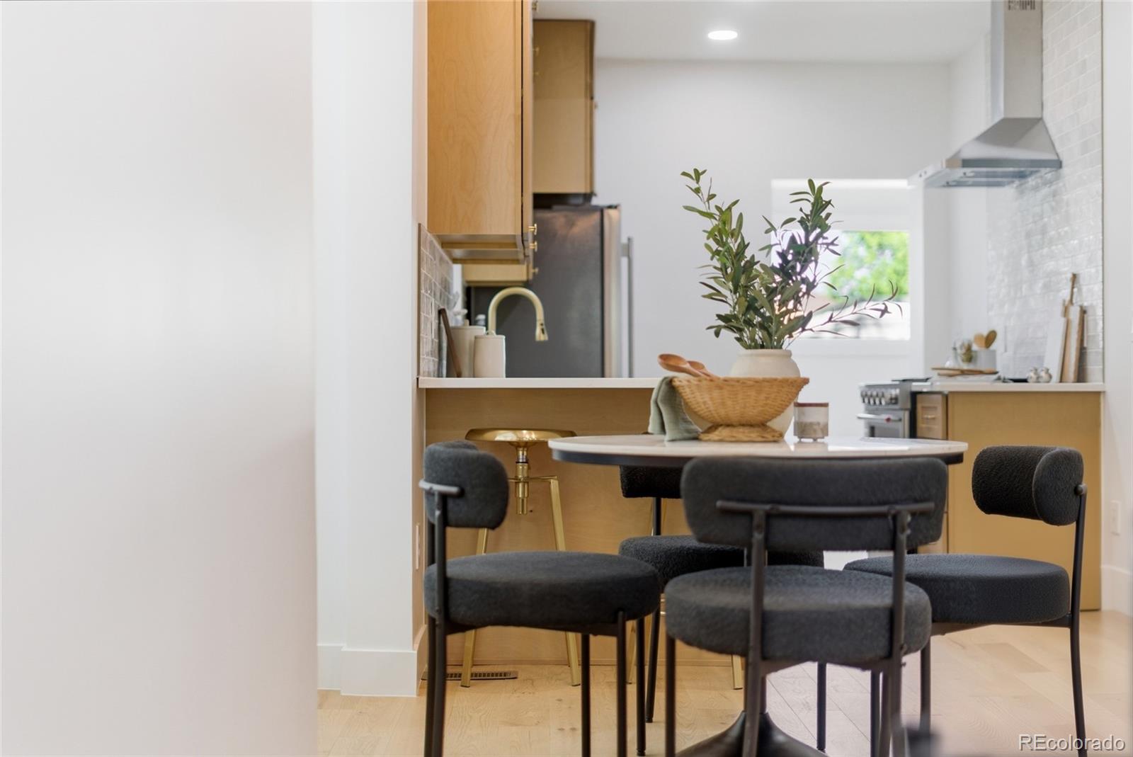 MLS Image #4 for 1539 s sherman street,denver, Colorado
