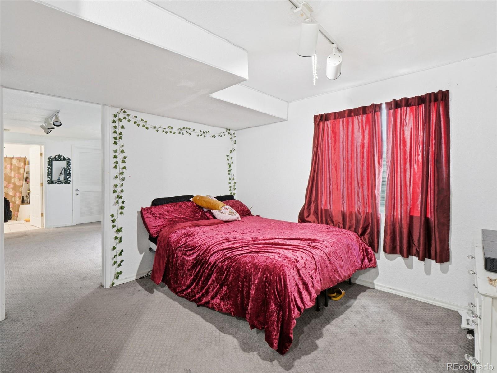 MLS Image #28 for 1960  espana way,aurora, Colorado