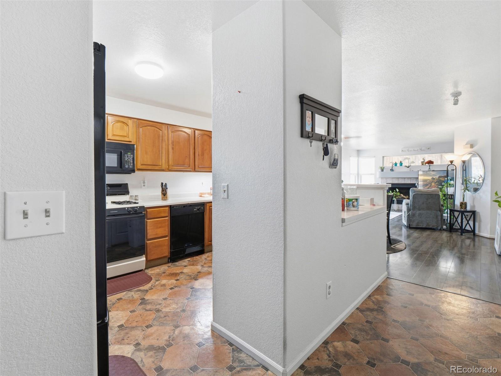 MLS Image #3 for 1960  espana way,aurora, Colorado