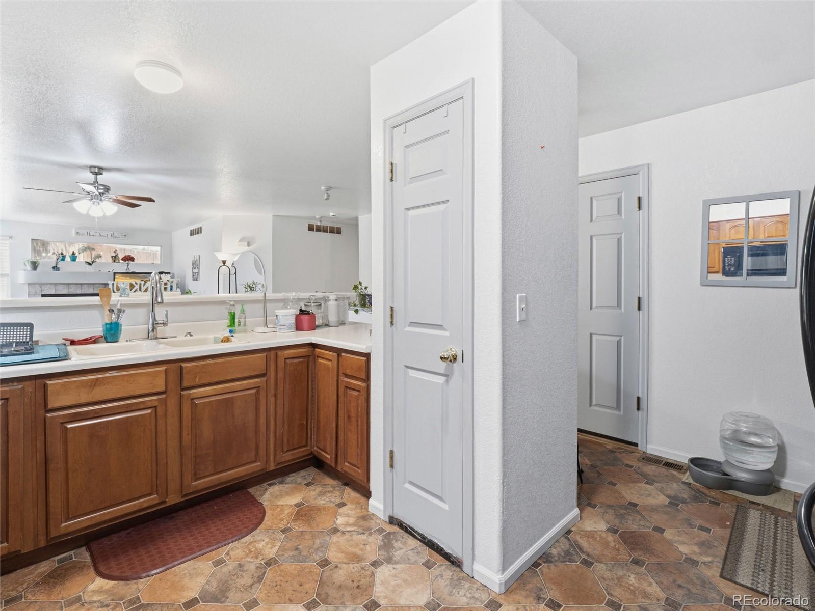 MLS Image #8 for 1960  espana way,aurora, Colorado
