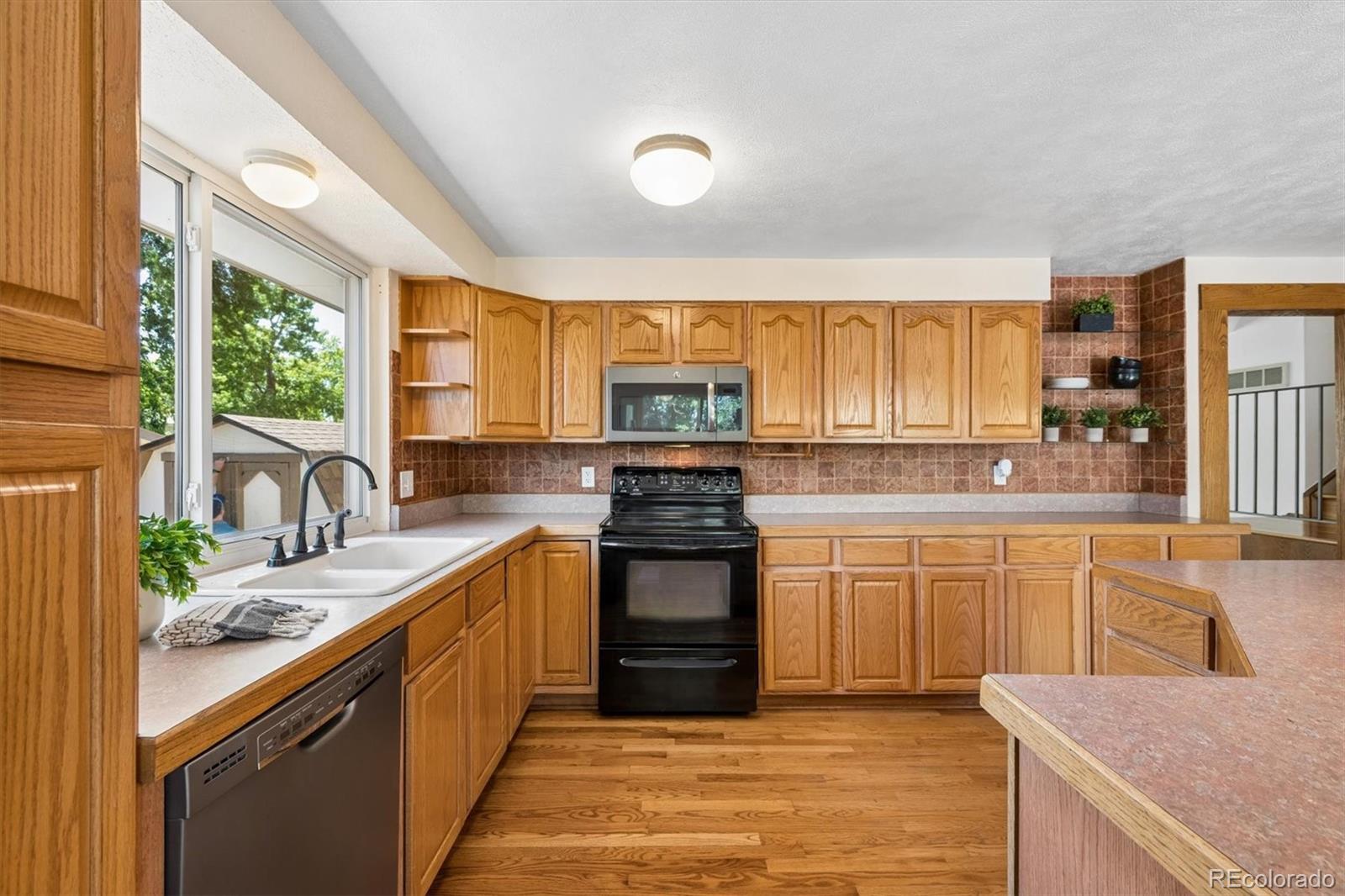 MLS Image #12 for 8352  yarrow court,arvada, Colorado
