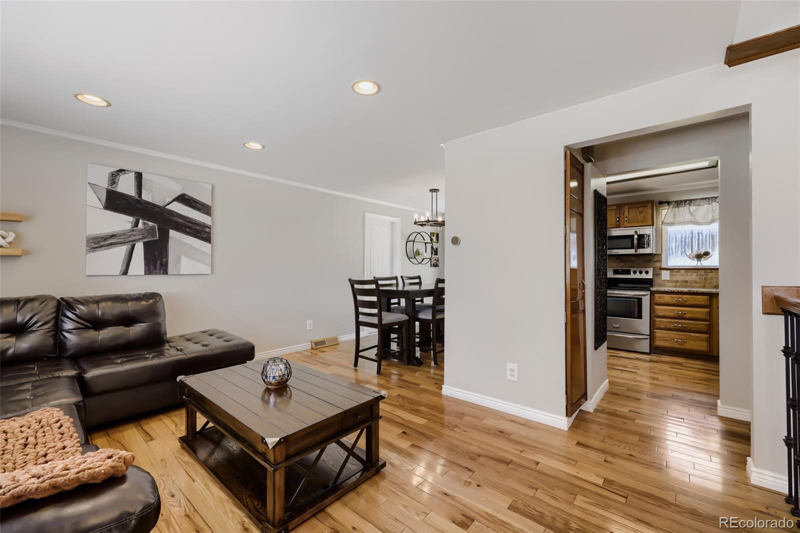 MLS Image #4 for 6221 s ash circle,centennial, Colorado