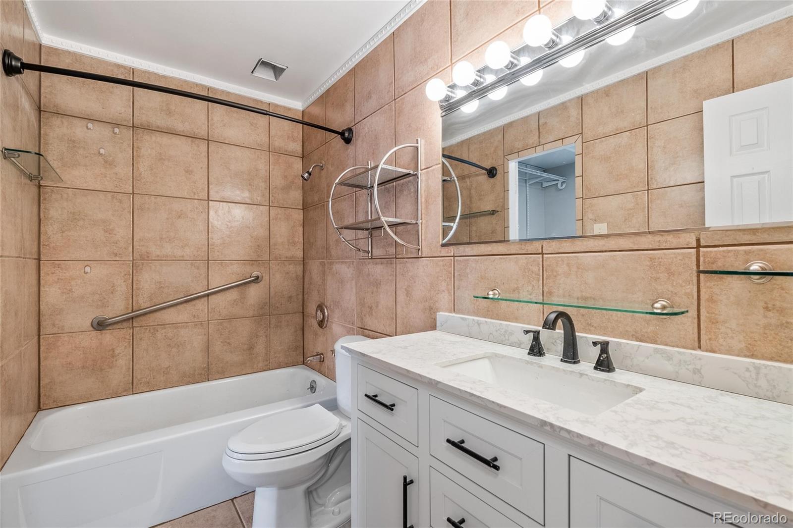 MLS Image #8 for 765 s alton way 6b,denver, Colorado