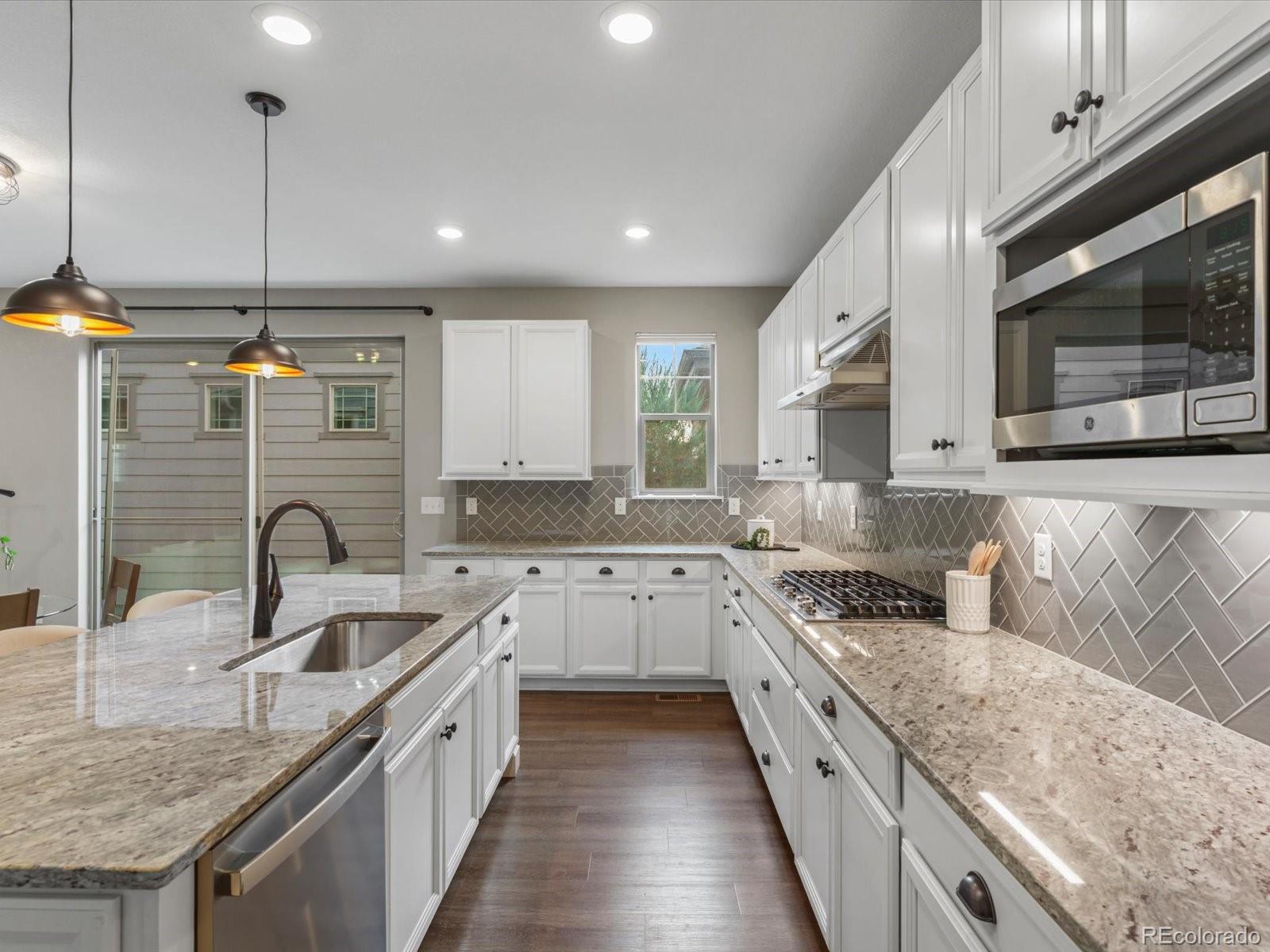 MLS Image #15 for 5815  boston court,denver, Colorado