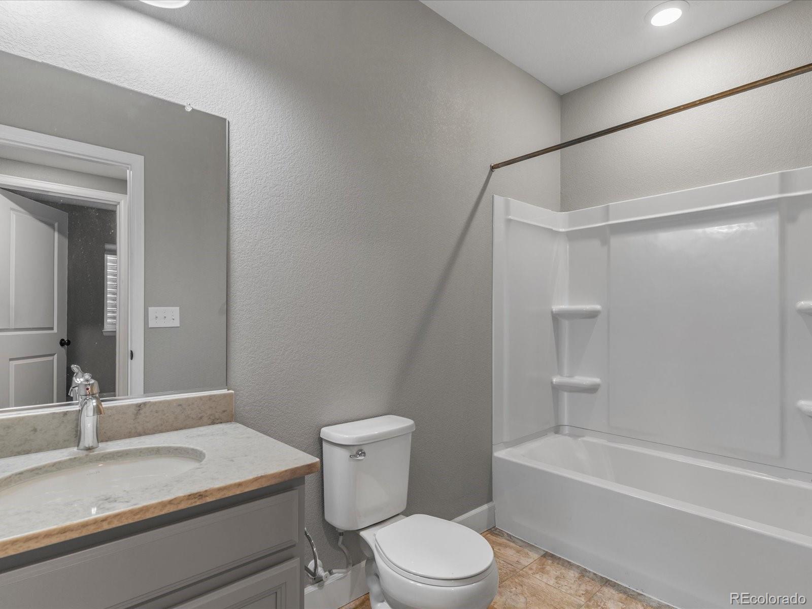 MLS Image #37 for 5815  boston court,denver, Colorado