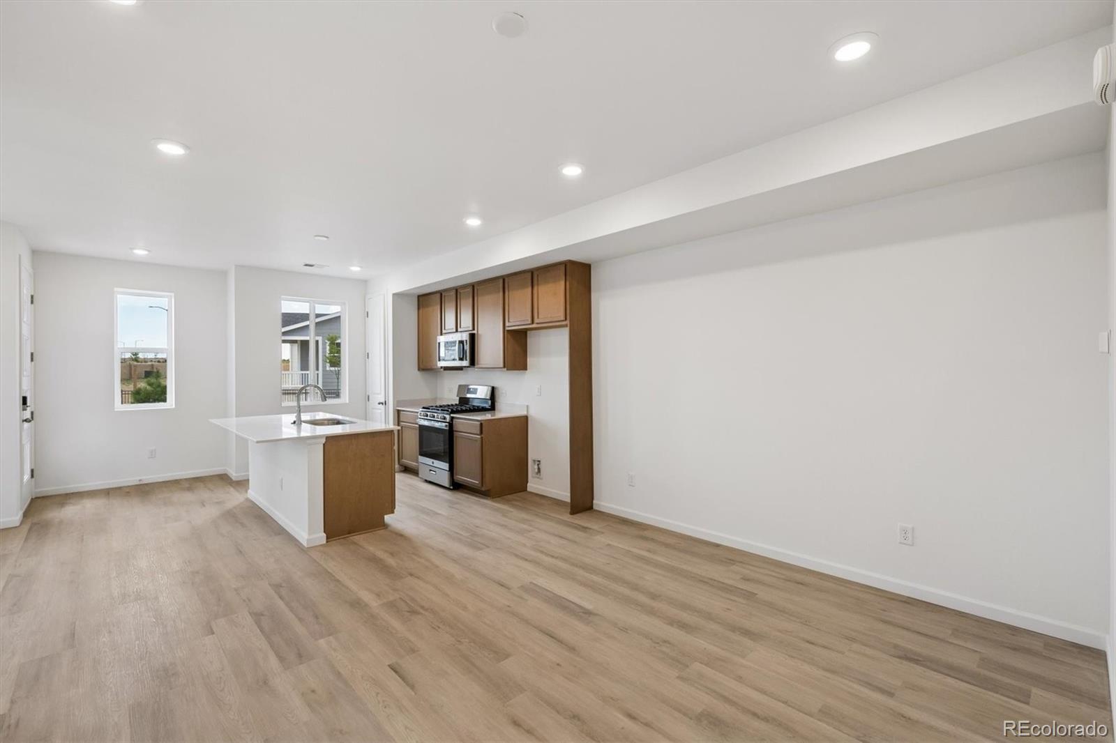 MLS Image #10 for 24185 e 30th place,aurora, Colorado