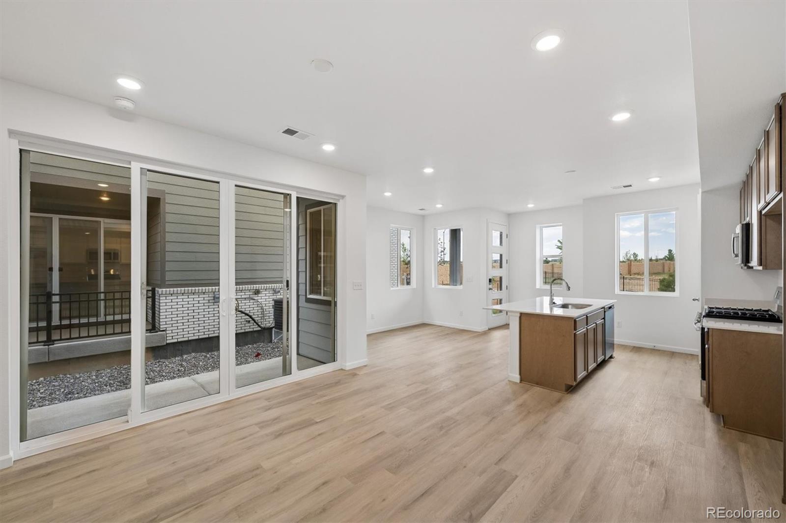 MLS Image #11 for 24185 e 30th place,aurora, Colorado