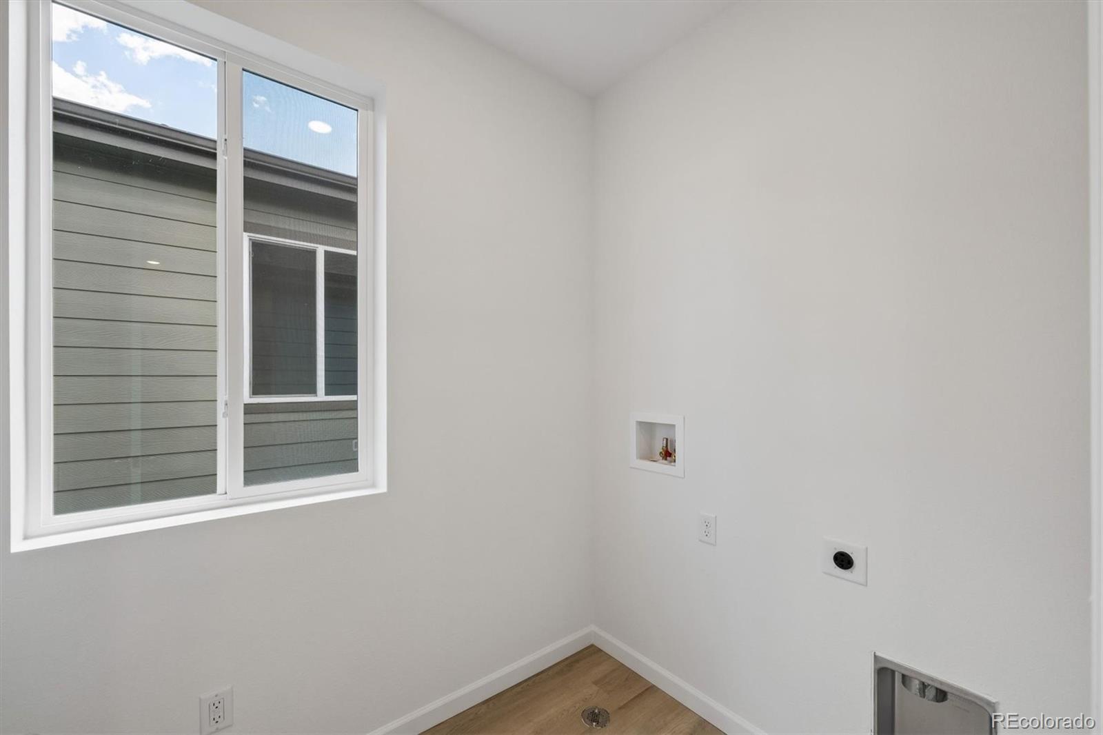MLS Image #15 for 24185 e 30th place,aurora, Colorado