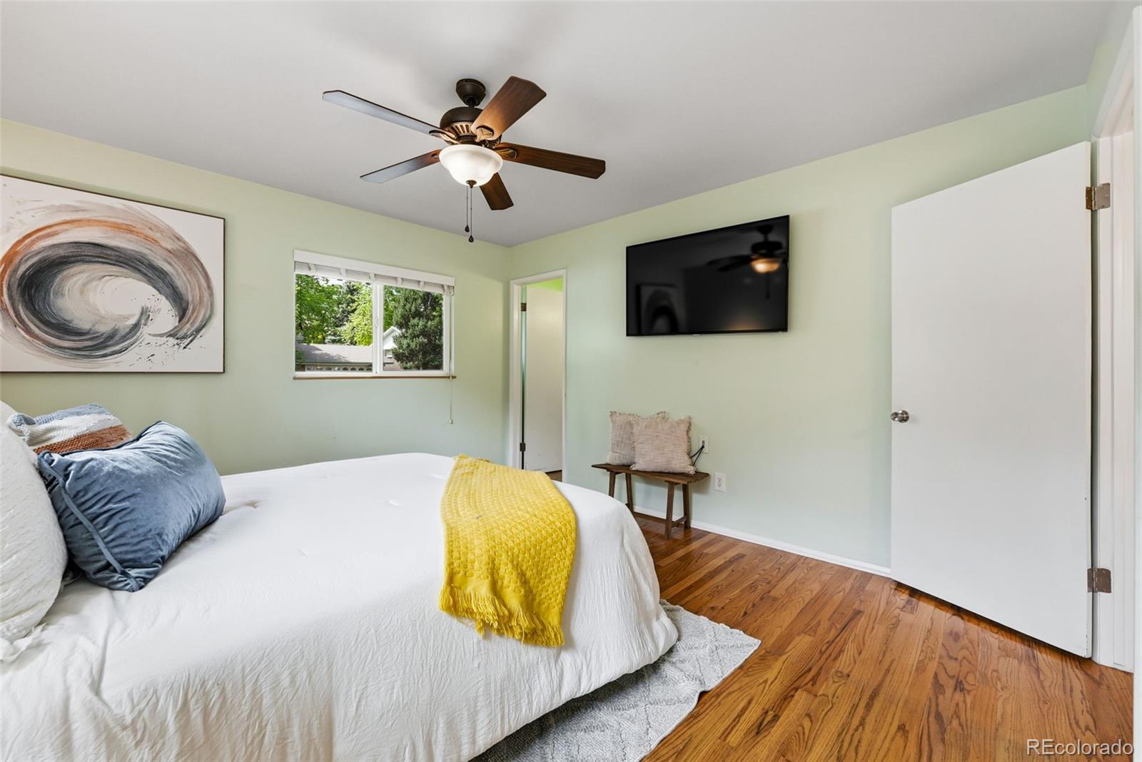 MLS Image #11 for 6655 e amherst avenue,denver, Colorado