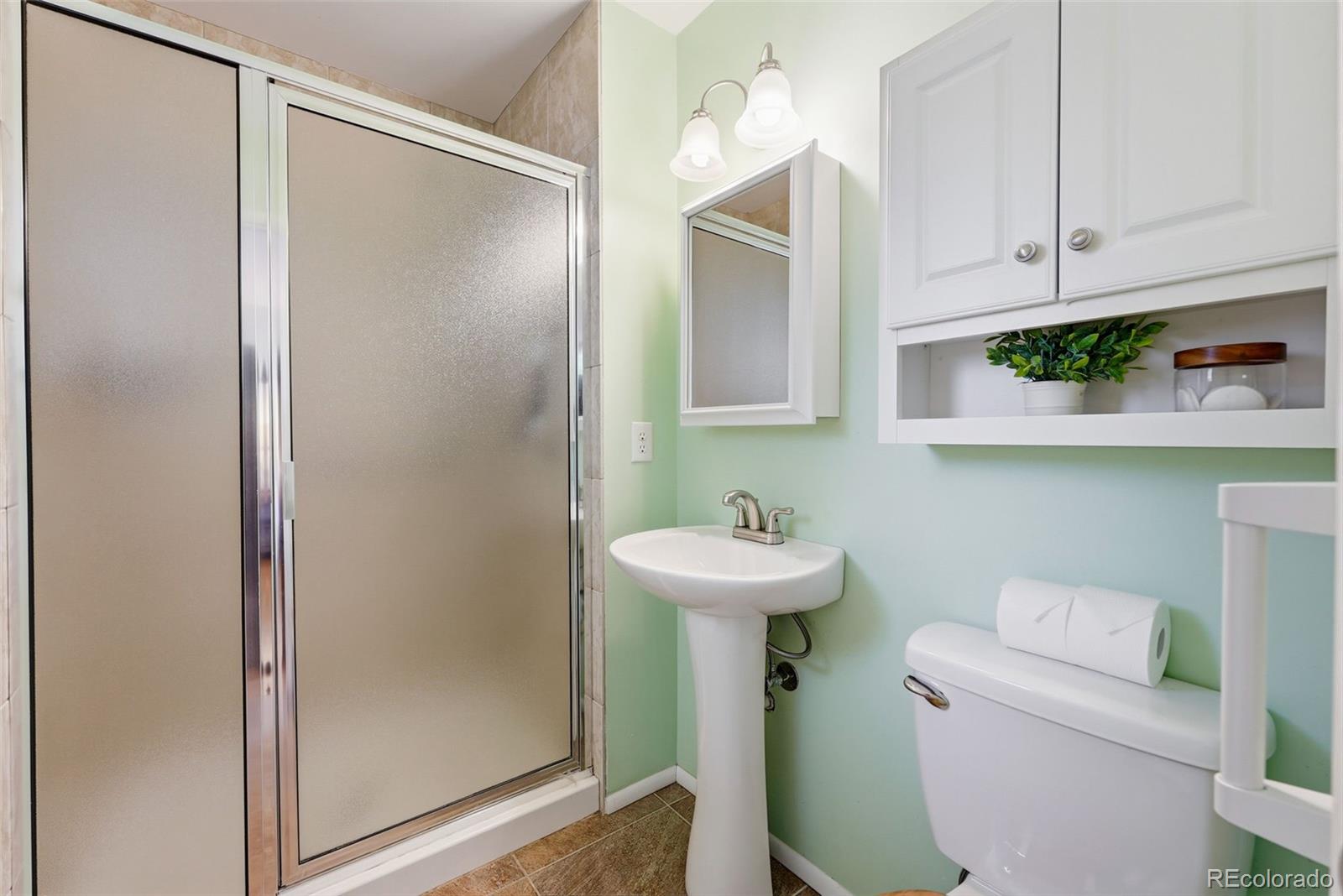 MLS Image #14 for 6655 e amherst avenue,denver, Colorado