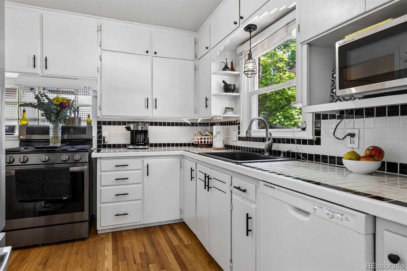 MLS Image #5 for 4535 s clarkson street,englewood, Colorado
