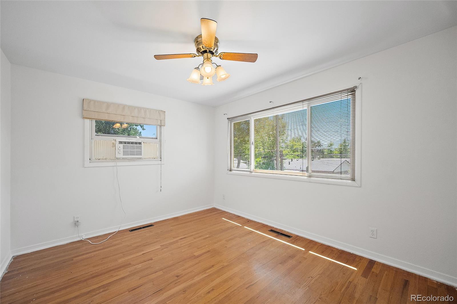 MLS Image #15 for 2028  collier avenue,colorado springs, Colorado