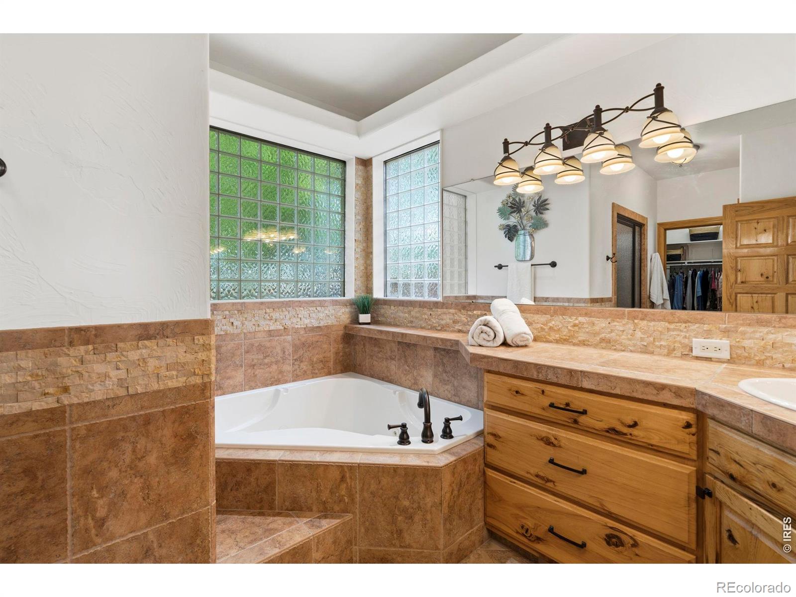 MLS Image #31 for 2078  park drive,loveland, Colorado