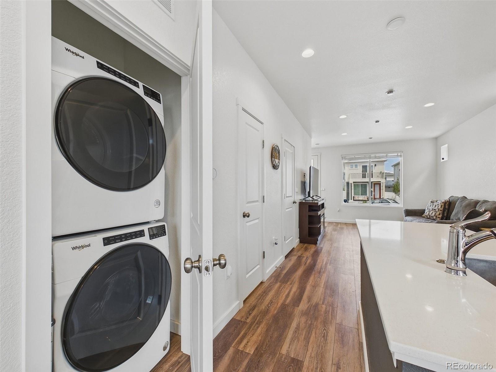 MLS Image #10 for 5033 n walden way,denver, Colorado