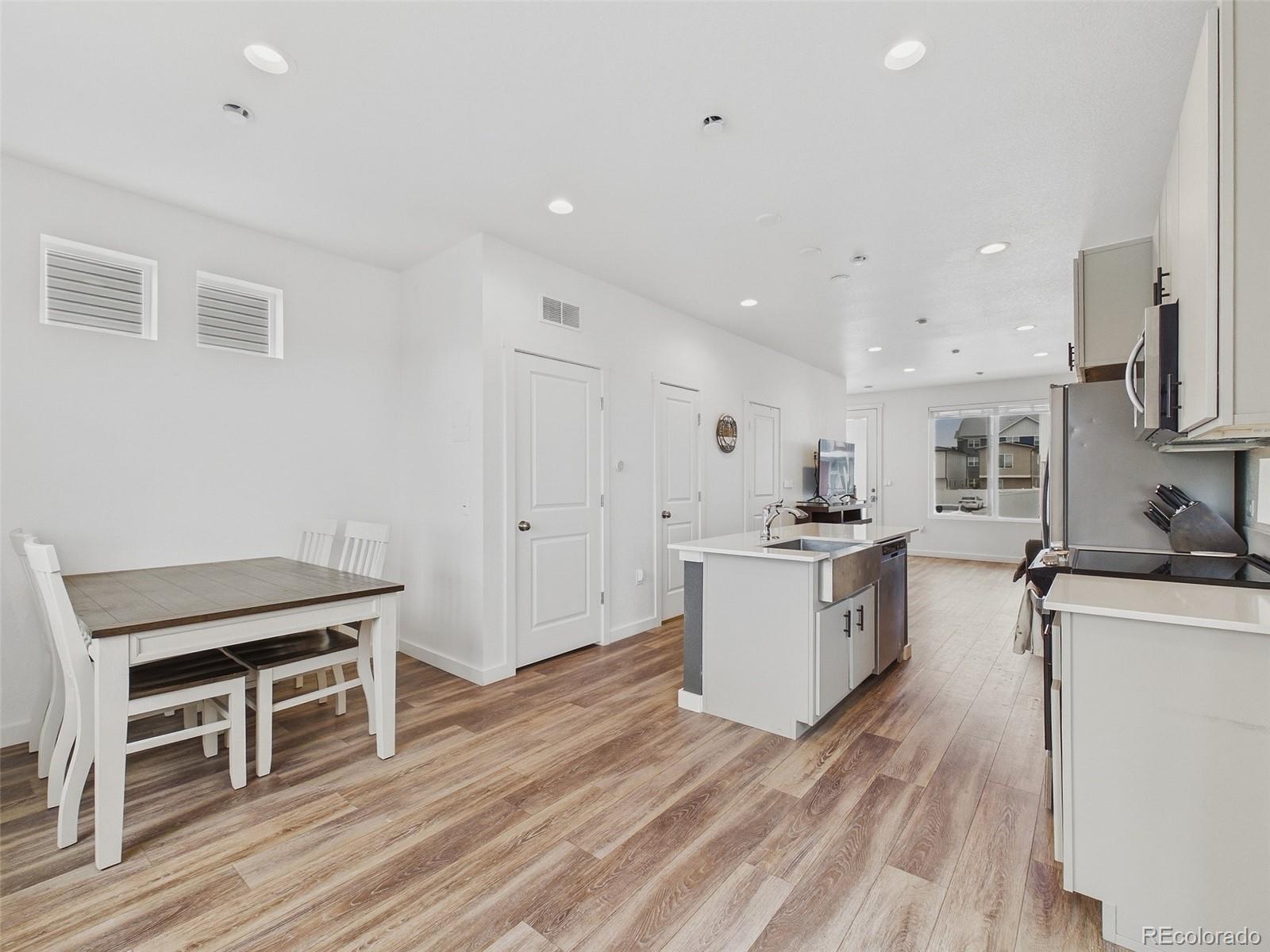 MLS Image #12 for 5033 n walden way,denver, Colorado
