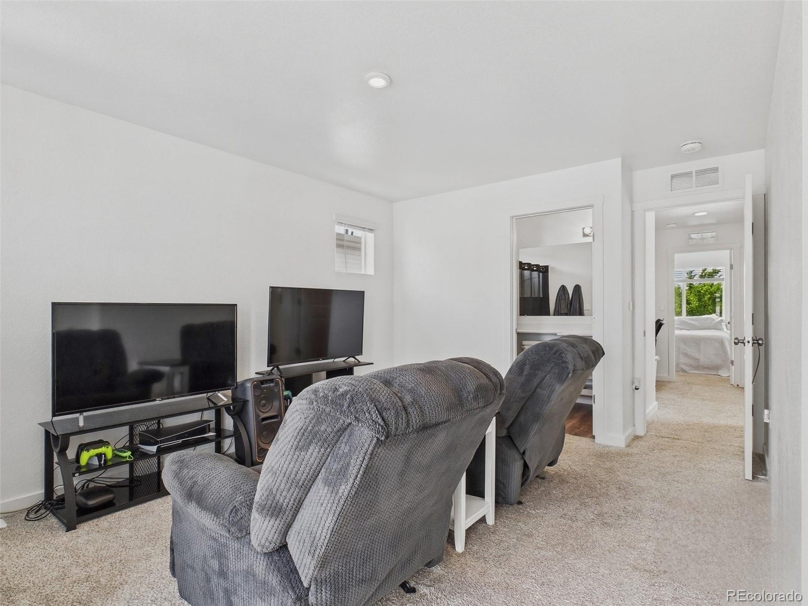 MLS Image #25 for 5033 n walden way,denver, Colorado