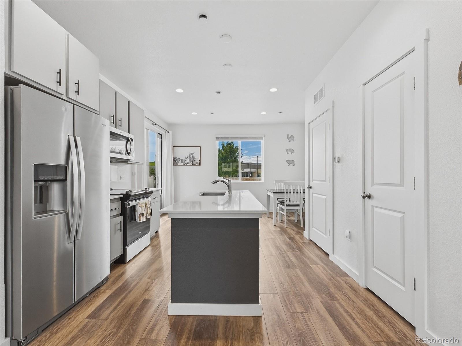MLS Image #4 for 5033 n walden way,denver, Colorado