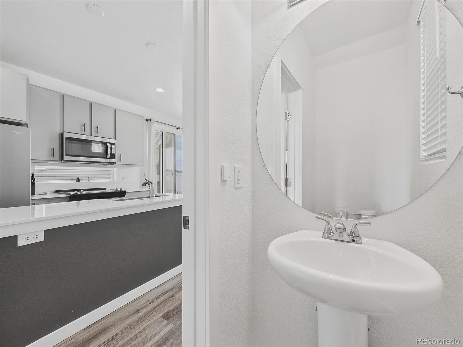 MLS Image #6 for 5033 n walden way,denver, Colorado
