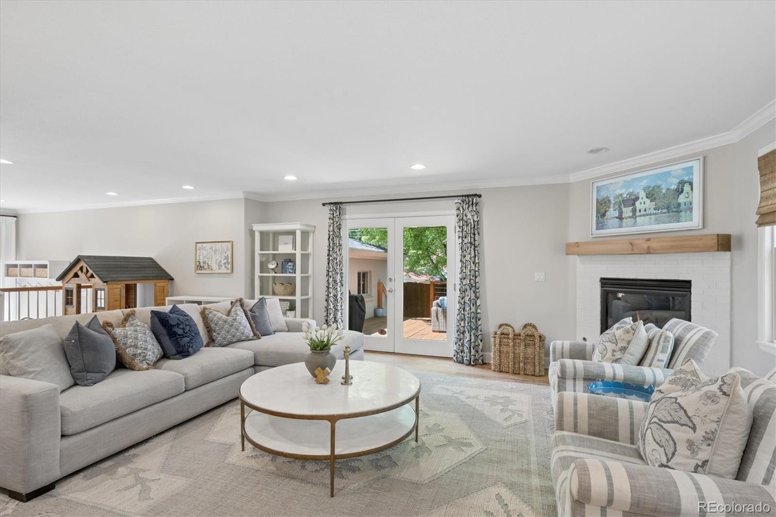 MLS Image #11 for 575 s high street,denver, Colorado